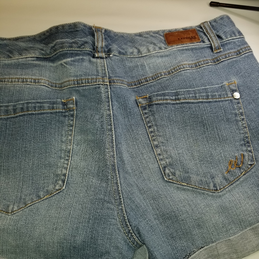 Express jean shorts - Picture 12 of 15